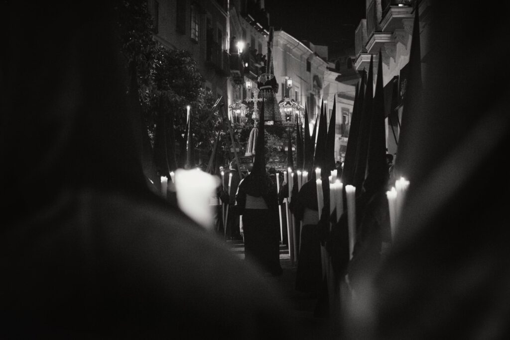 Guía Definitiva de la Semana Santa en Andalucía 2026: Tradición, Itinerarios y Consejos para el Viajero
